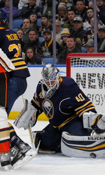Corey Perry scores twice in Ducks' 5-2 win over Sabres (Feb 09, 2017)